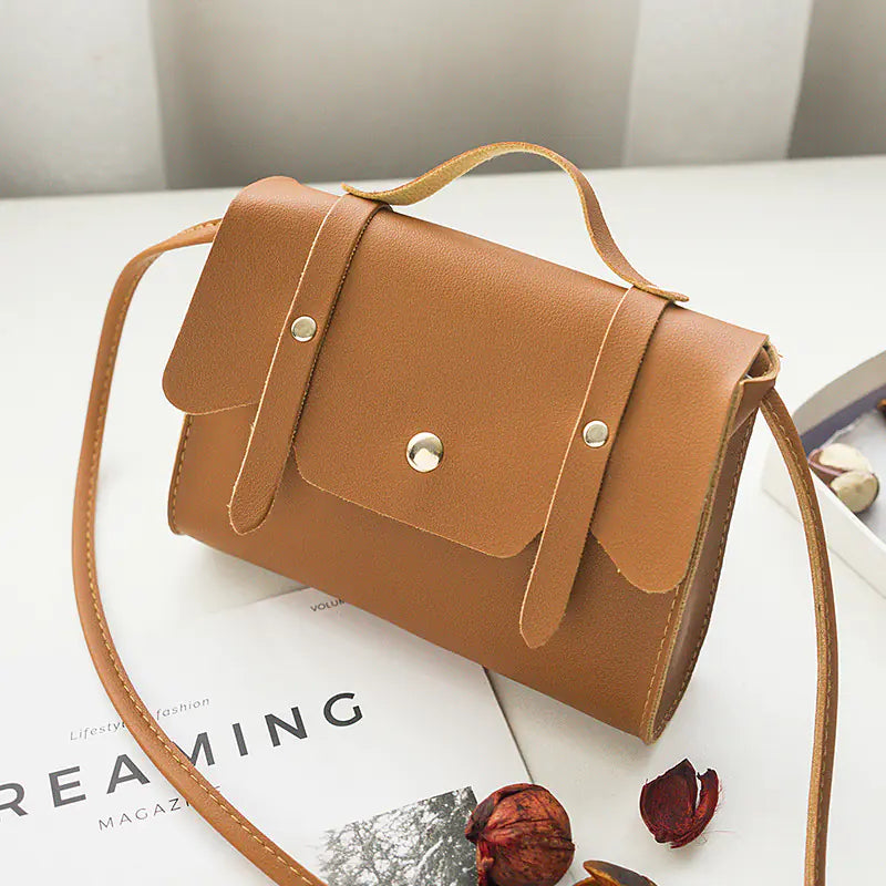 Trendy Crossbody Shoulder Bag with Lock Closure