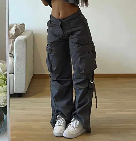 Low-Waist Cargo Pants (One Pair)