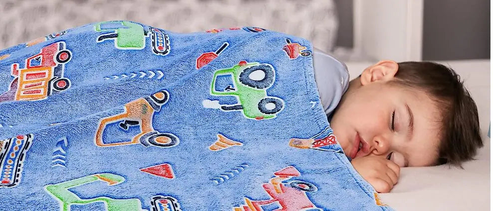 Glow-in-the-Dark Blanket for Sofa and Kids' Use