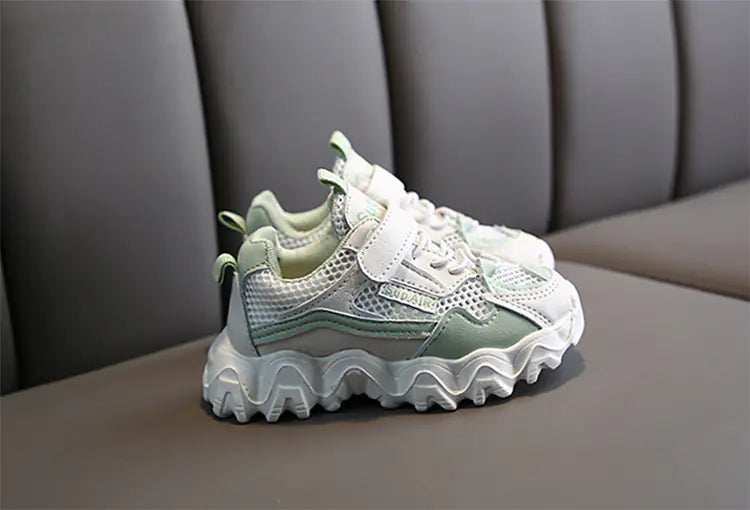 Single Mesh Breathable Casual Sneakers