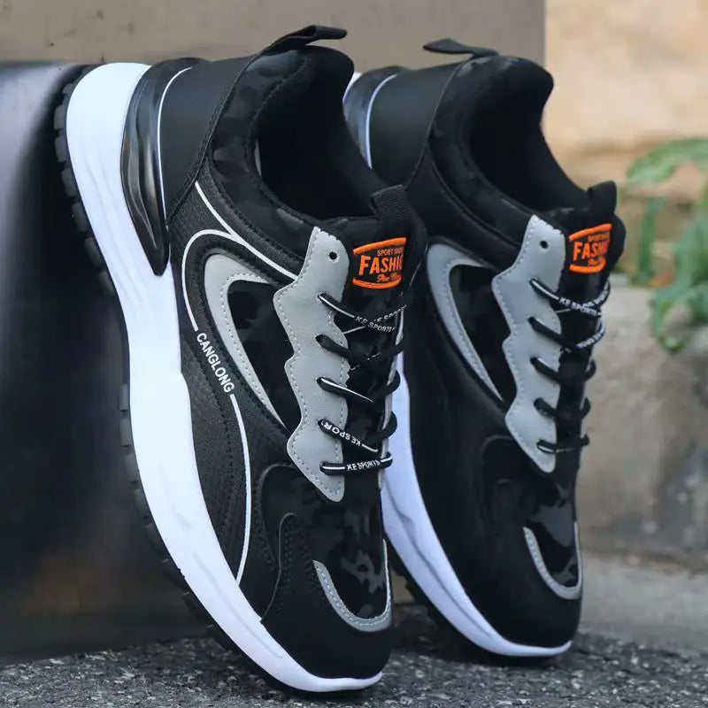 Men's Breathable Mesh Sports Shoes for Spring/Summer