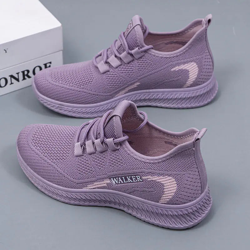Beijing Style Women's Breathable Soft Sports Shoes