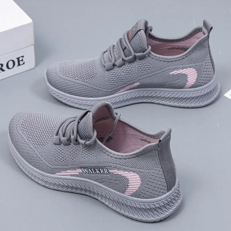 Beijing Style Women's Breathable Soft Sports Shoes