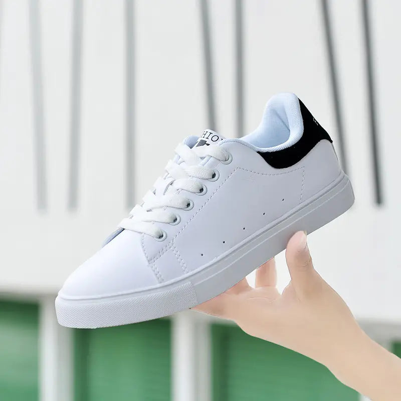 Women’s Breathable Lace-Up Casual Sneakers