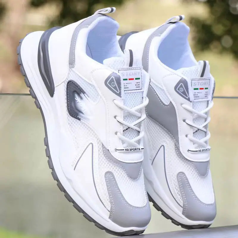 Men's Breathable Mesh Sports Shoes for Spring/Summer