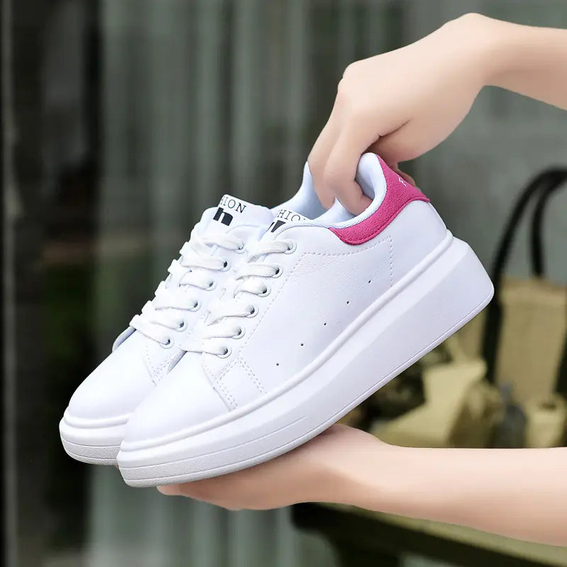 Women’s Breathable Lace-Up Casual Sneakers