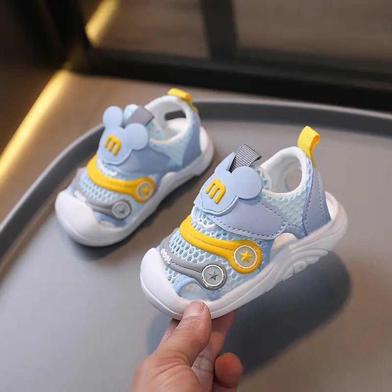 Light-Up Soft-Soled Sports Shoes for Kids