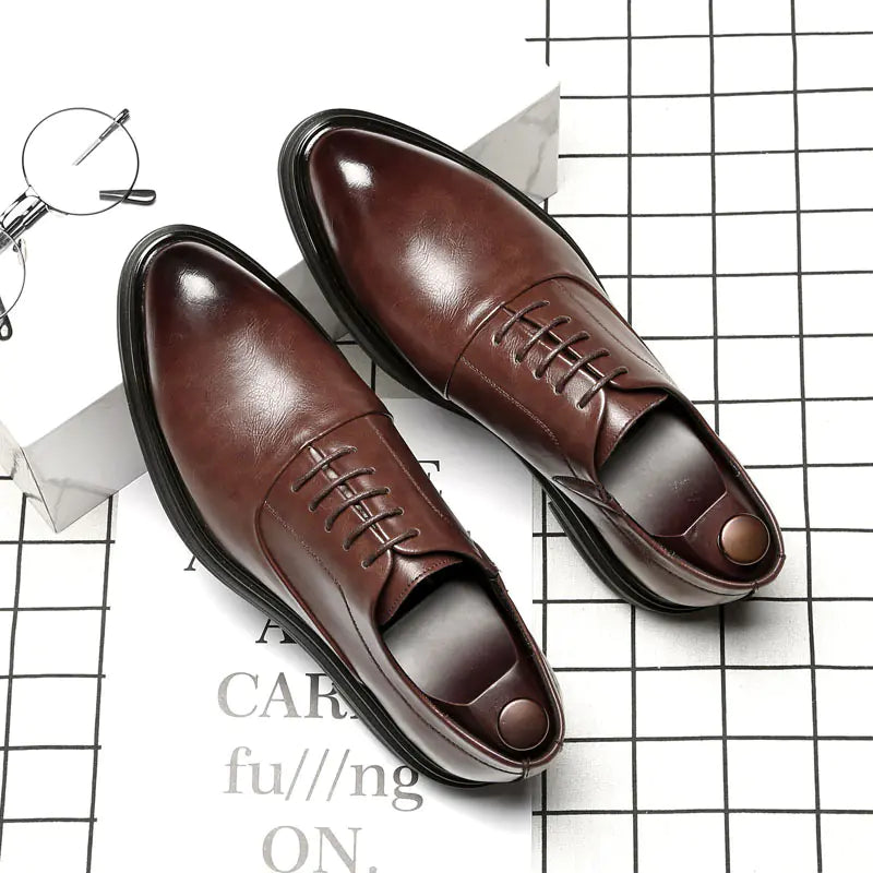 Pointed Casual Leather Shoes for Men (Business & Work)