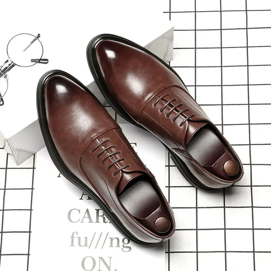 Pointed Casual Leather Shoes for Men (Business & Work)