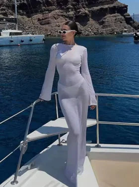 Long Beach Dress with Open Back and Flare Sleeves (One)