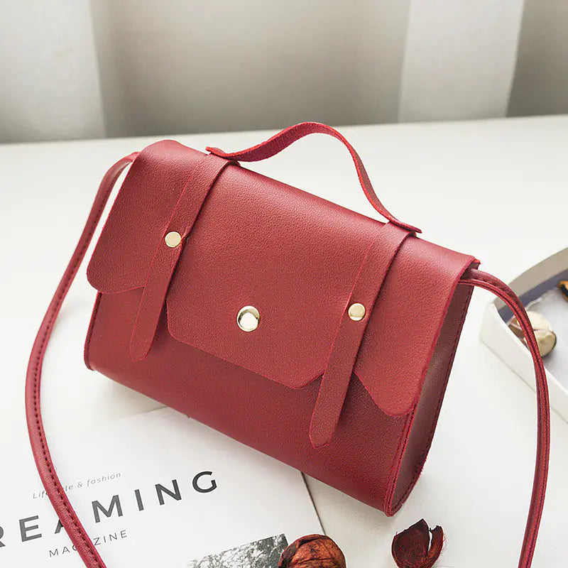 Trendy Crossbody Shoulder Bag with Lock Closure