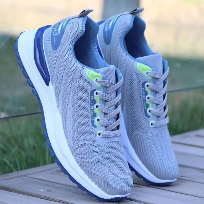 Men's Breathable Mesh Sports Shoes for Spring/Summer