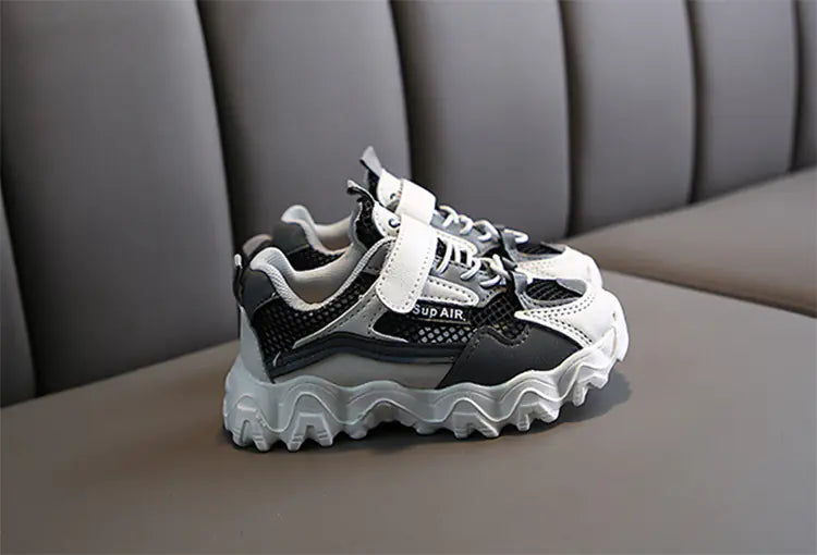 Single Mesh Breathable Casual Sneakers