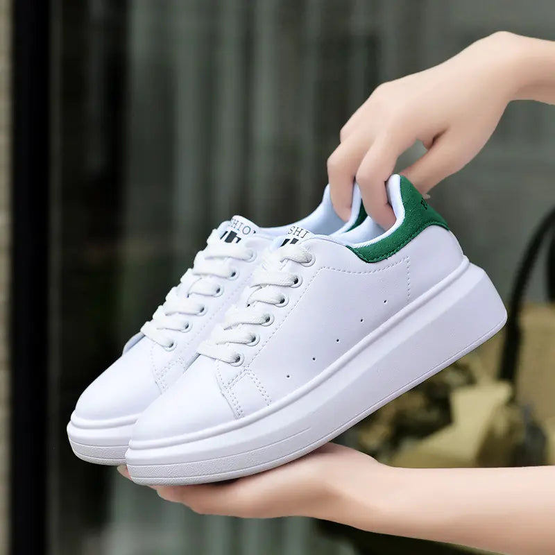 Women’s Breathable Lace-Up Casual Sneakers