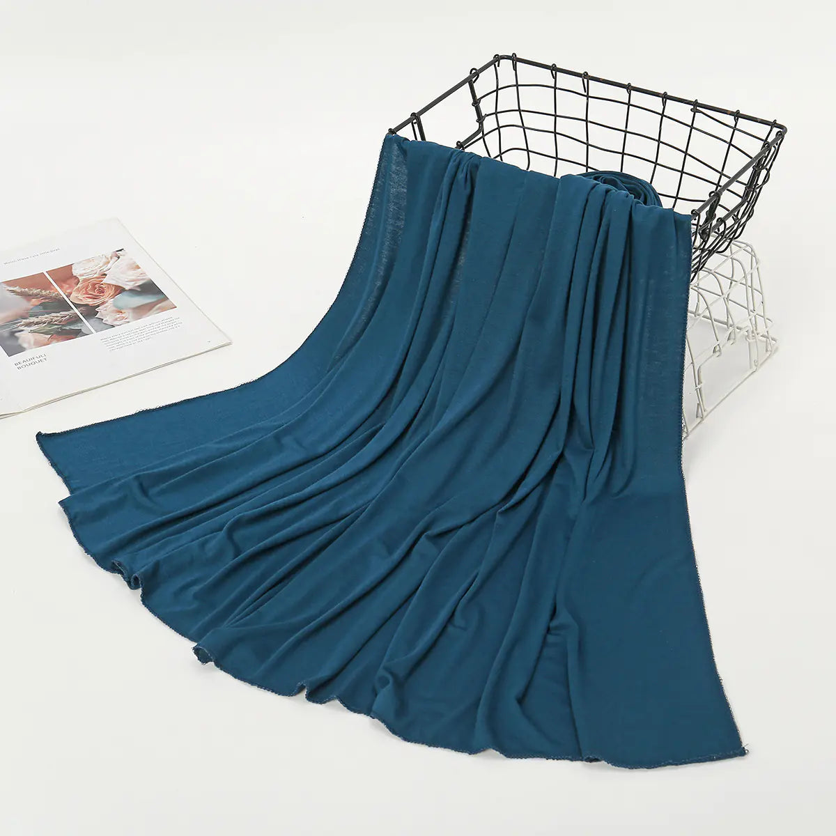 New Women's Solid Color Long Scarf - Breathable & Soft