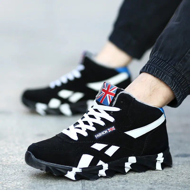 Fashionable Casual Men's Shoes with Thick Sole Design