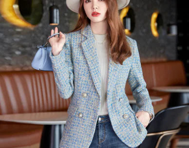 Women's Checkered Blazer with Long Sleeves (One Piece)