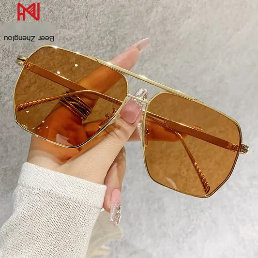 Spezia Sunglasses for Women (One Piece)