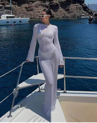 Long Beach Dress with Open Back and Flare Sleeves (One)